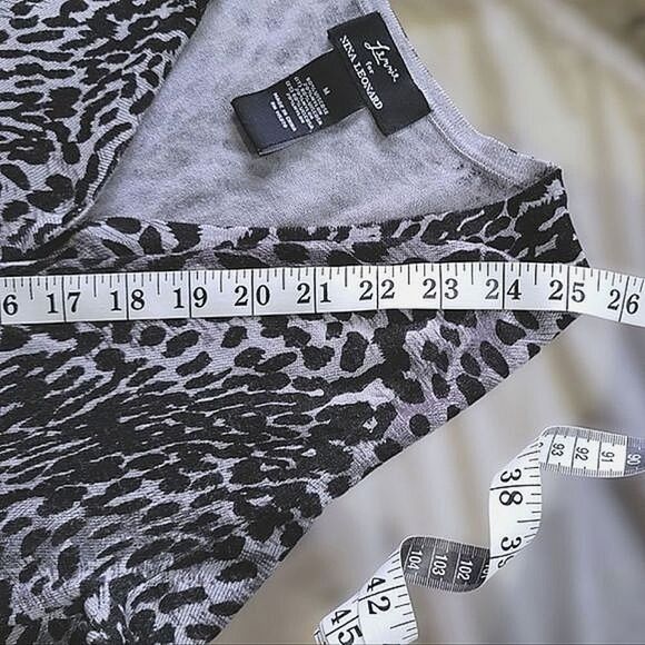 Nina Leonard grey cheetah print soft ribbed cardigan Size M - Picture 13 of 14